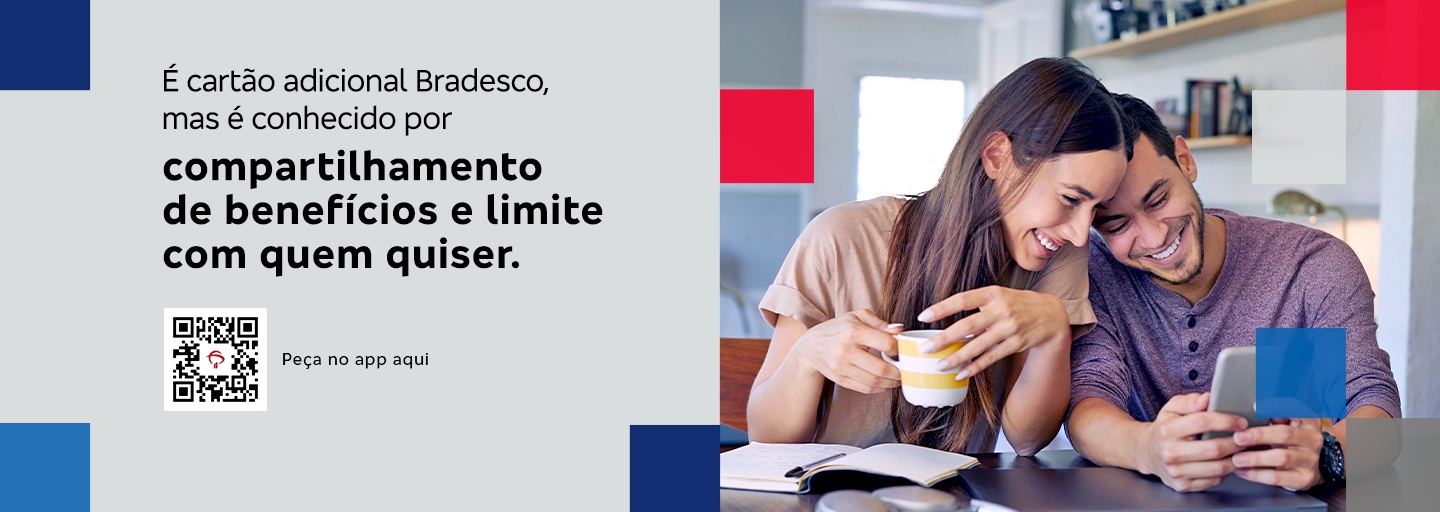 #BradescoAcessível #PraTodoMundoVer
              Texto: É cartão Bradesco, mas é conhecido por parcelamento pós-compra internacional. Parcele sua compra feita à vista em moeda estrangeira direto no app Bradesco Cartões e receba na fatura um crédito equivalente ao IOF da compra.* Botão: Saiba mais. Texto legal: *Parcelamento elegível para o titular. A contratação está sujeita à análise de crédito. Válido para compras à vista realizadas até 31/12/2024.“ Saiba mais
              Descrição da imagem: A peça publicitária é divida em duas partes. À direita, vemos a foto de uma mulher sorridente, segurando e olhando para um smartphone. Ela está vestindo uma um blazer bordô e uma camisa branca. À esquerda da peça, vemos um fundo cinza, com elementos gráficos nas bordas e o texto, seguido do botão e texto legal, sobreposto.